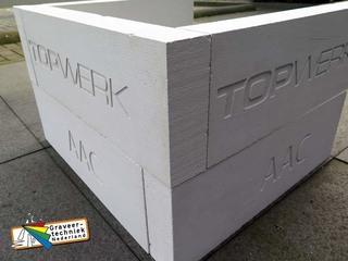 Graveren in cellen beton